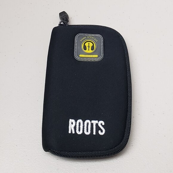 Roots Pouch - Picture 1 of 9